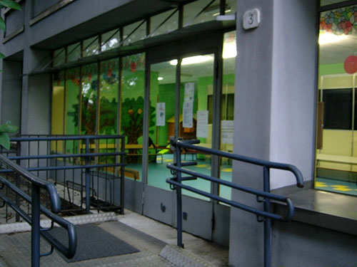 ingresso della scuola dell'infanzia Breccia